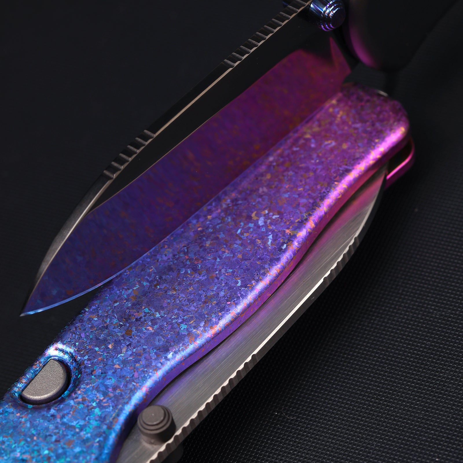 Drop Bear® Zero | Kizer Button Liner Lock™ | Elmax + Hand-Brushed + Hollow Grind | Crystallized Titanium | KizerB™ 3619BDA5