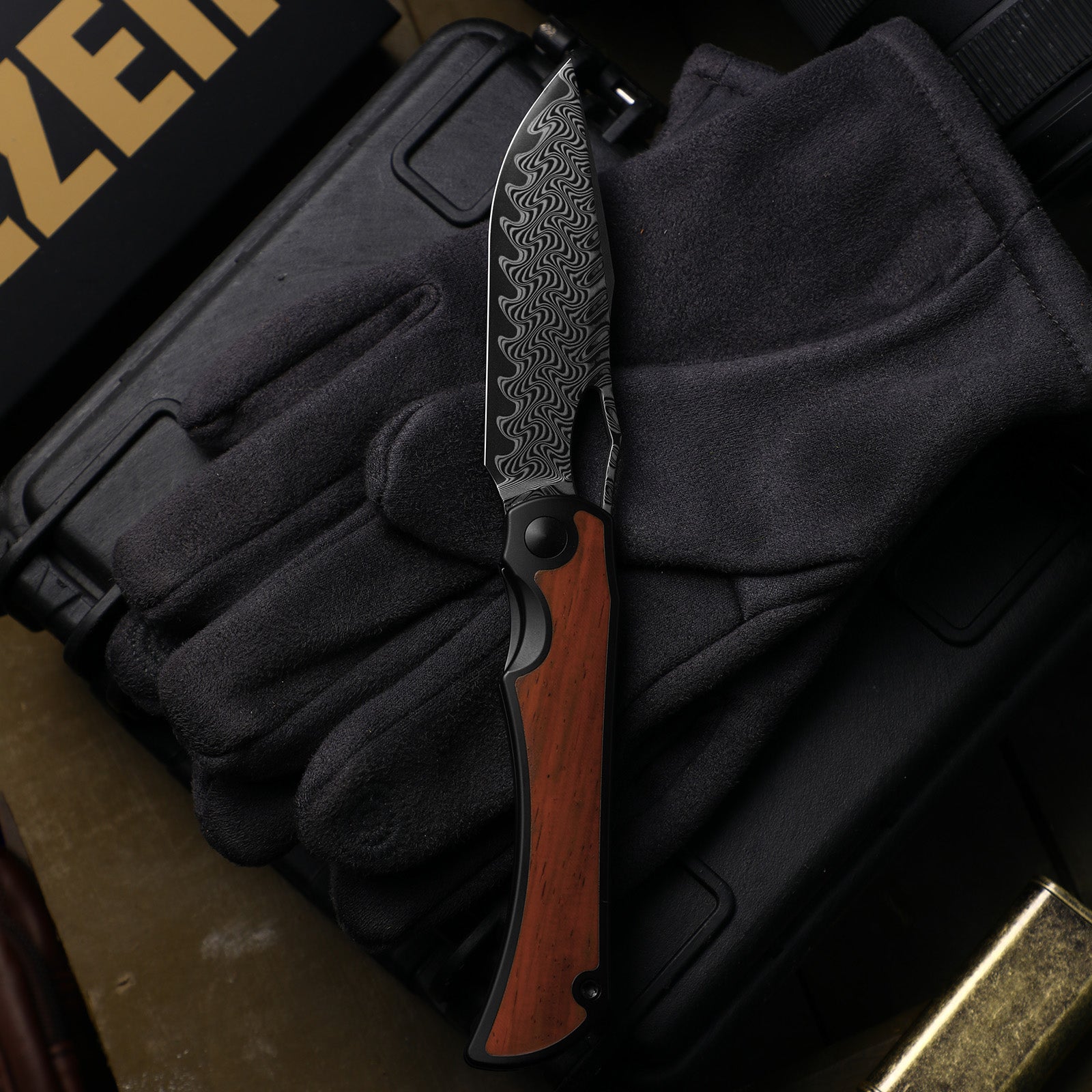 Allure | Balanced Form | Black Acid Damascus | Titanium & Panama Rosewood | KizerB™ 4763LDA3